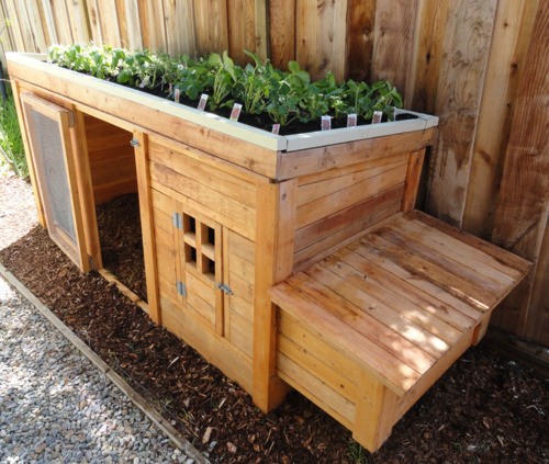 More design ideas in: Backyard , Raised Garden Bed